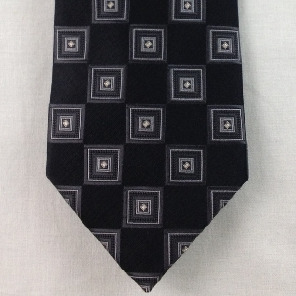 Donald Trump Other - Donald J. Trump Black Geometric Silk Tie 61" x 3.5